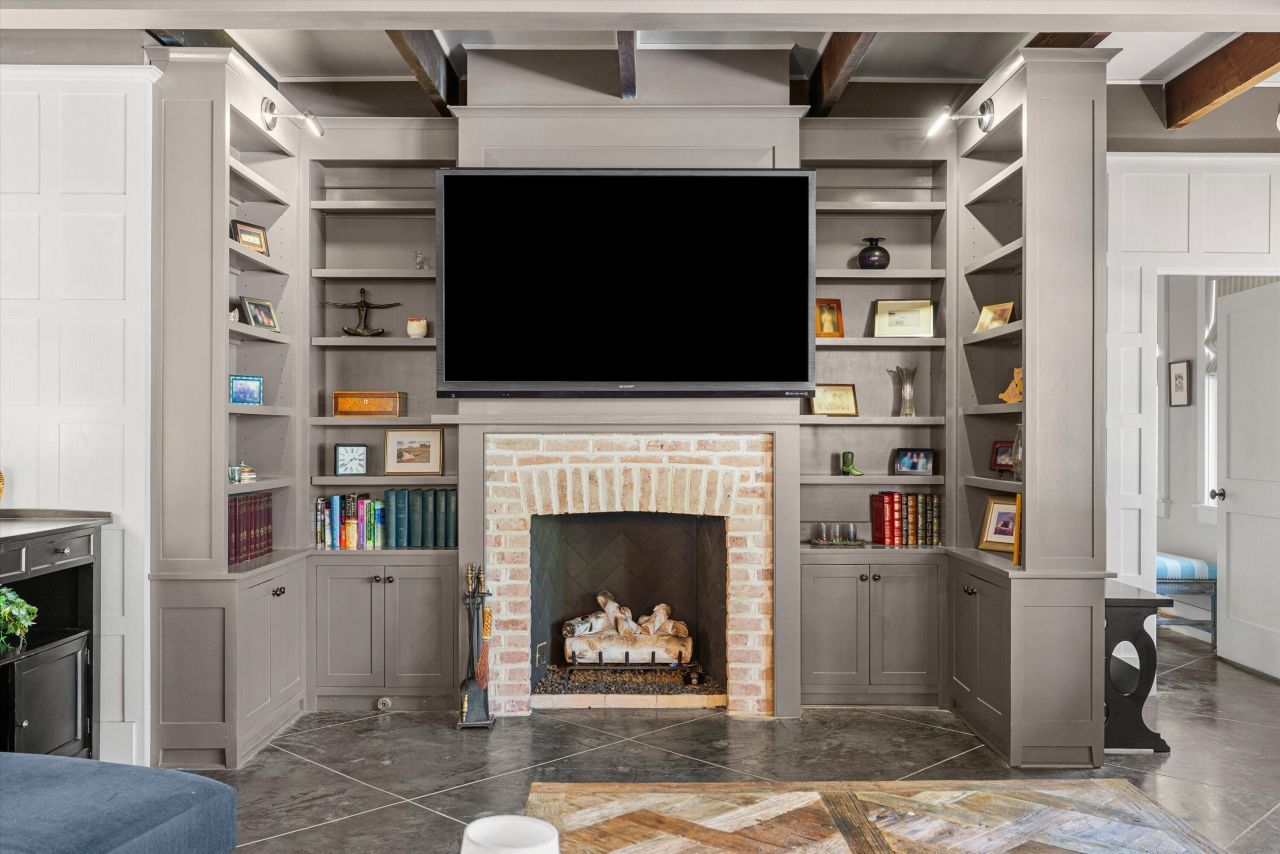 2302 Stuart Street Photo 10