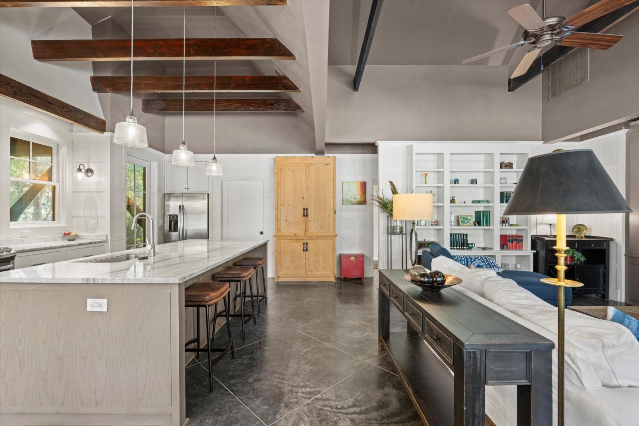 2302 Stuart Street Photo 12