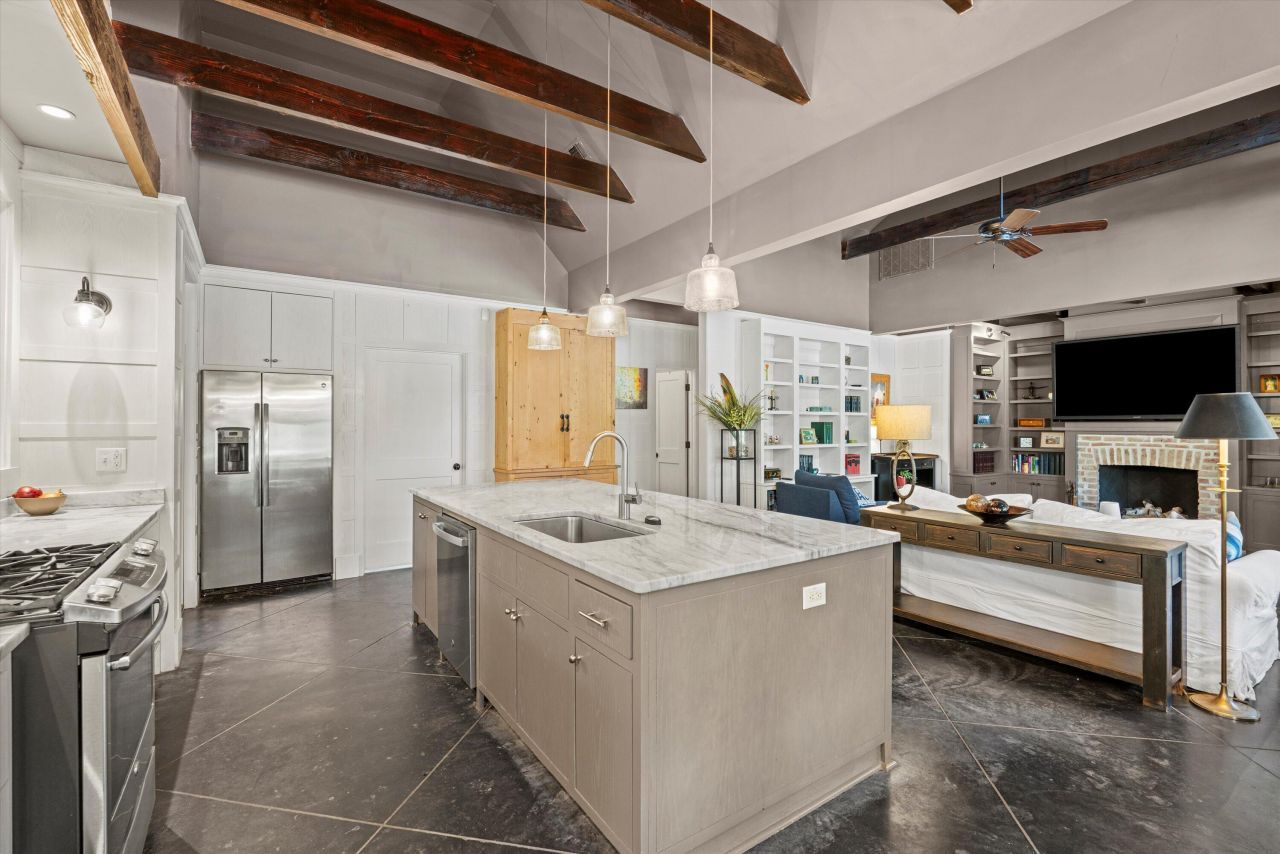 2302 Stuart Street Photo 18