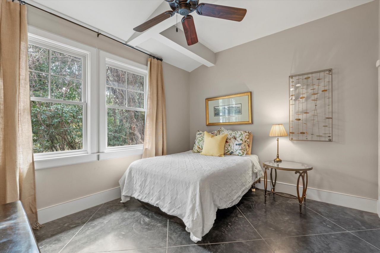 2302 Stuart Street Photo 28