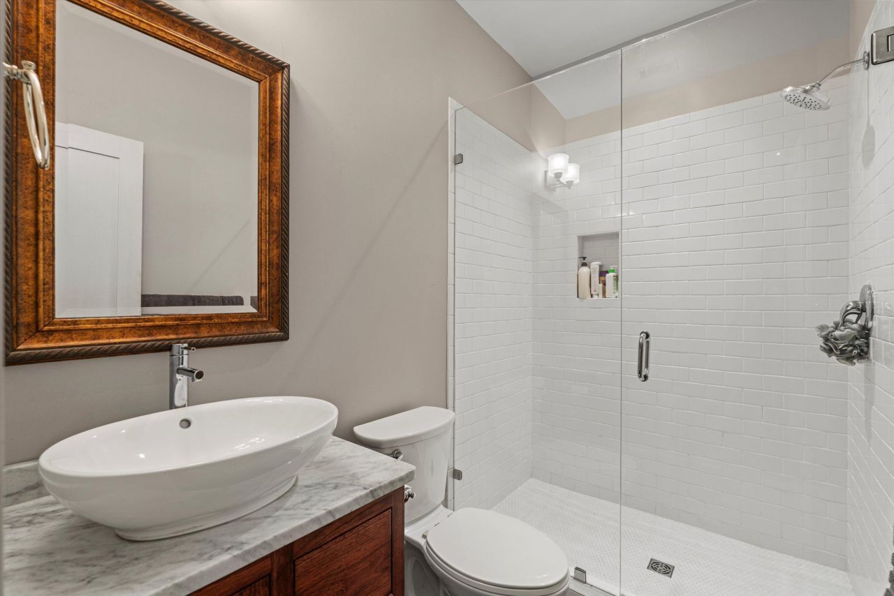 2302 Stuart Street Photo 30