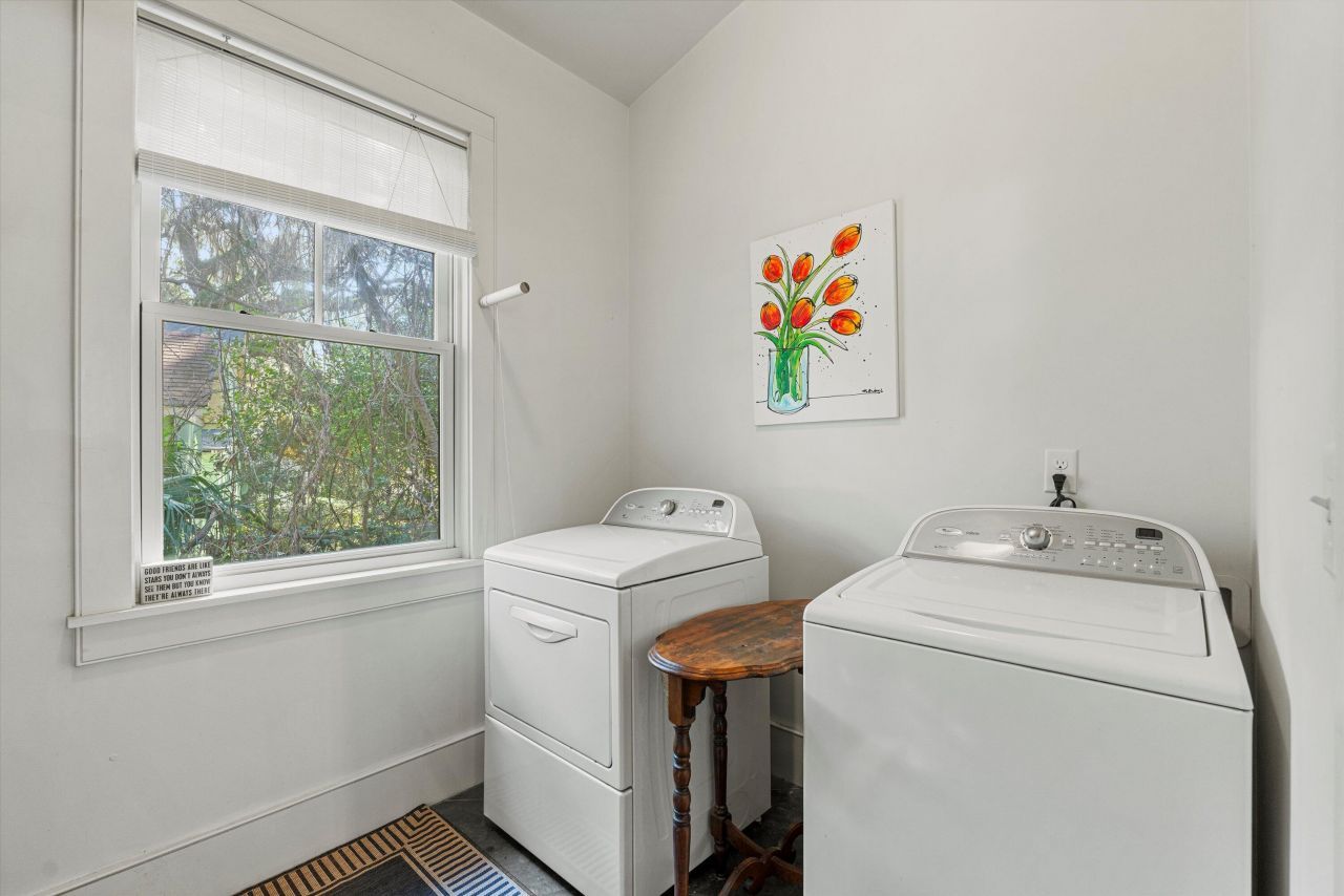 2302 Stuart Street Photo 31