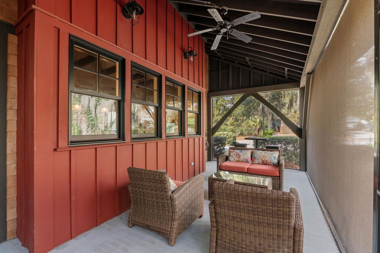 2302 Stuart Street Photo 32