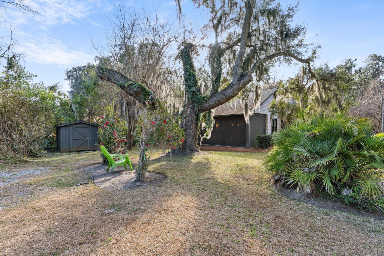 2302 Stuart Street Photo 36