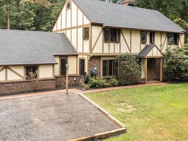 37 FAWN DRIVE, READING, PA 19607