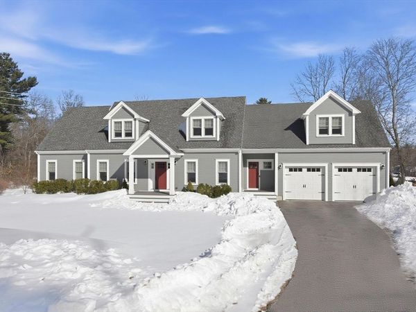 139 Fairwood Dr, Hanson, MA 02341