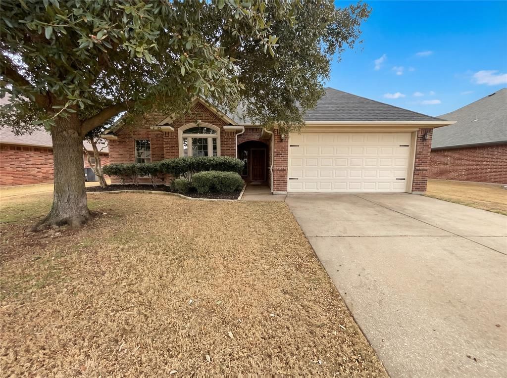 1817 Colorado Court, Burleson, TX 76028 Main Photo