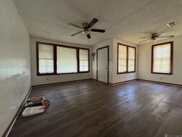 1974 Rhodes Ave, Baton Rouge, LA 70802