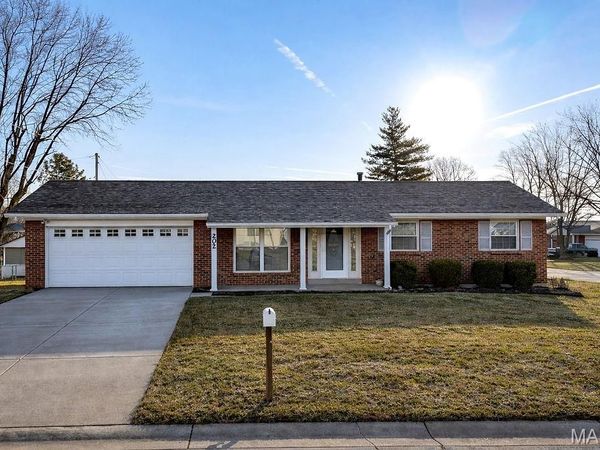 202 Meadowbrook Drive, Farmington, MO 63640