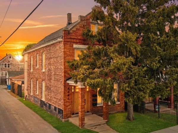 4444 S Campbell Avenue, Chicago, IL 60632