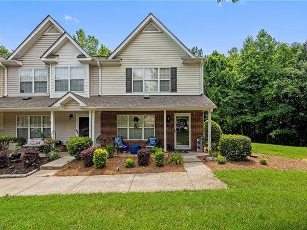2 Tannenbaum Circle, Greensboro, NC 27410