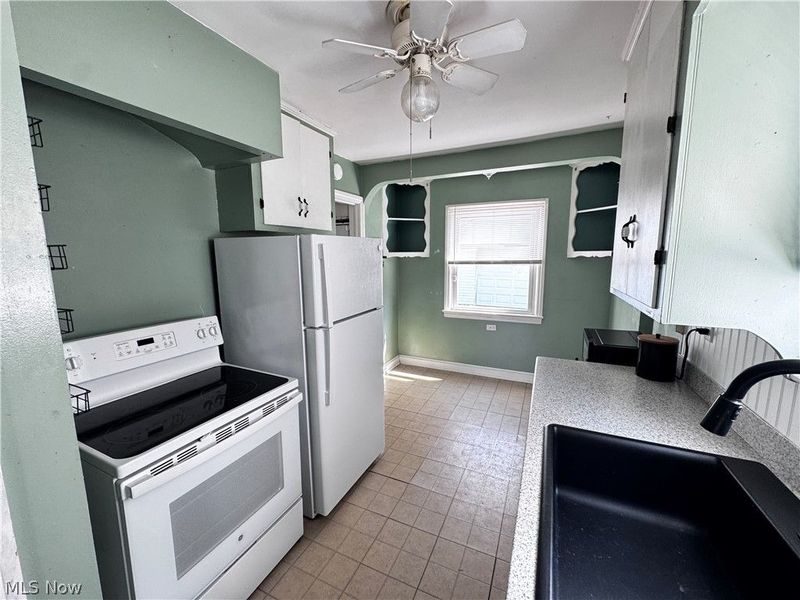 541 Helper Drive, Bedford, OH 44146 Photo 10