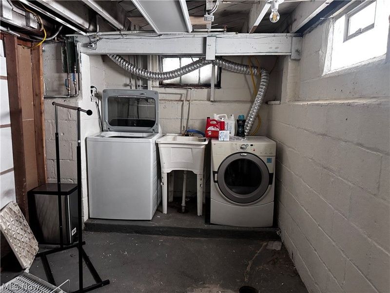 541 Helper Drive, Bedford, OH 44146 Photo 16