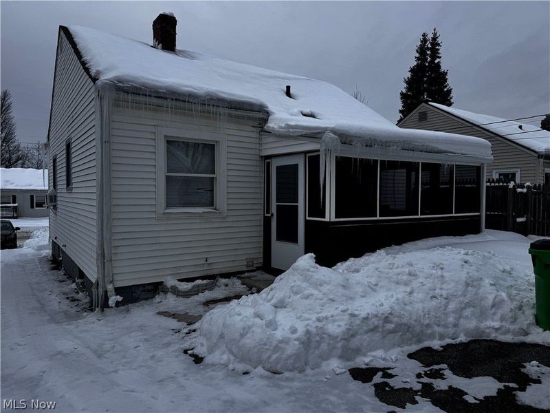 541 Helper Drive, Bedford, OH 44146 Photo 3