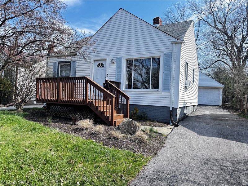 541 Helper Drive, Bedford, OH 44146 Photo 3