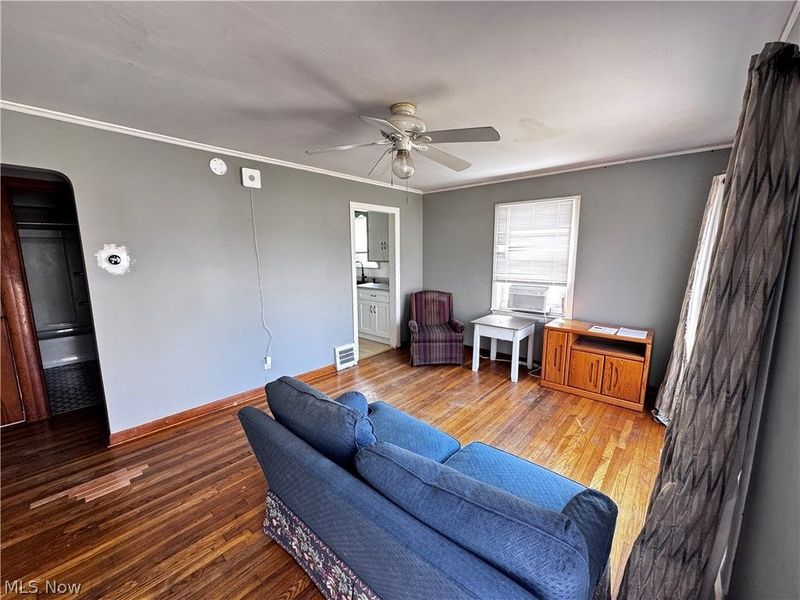 541 Helper Drive, Bedford, OH 44146 Photo 6