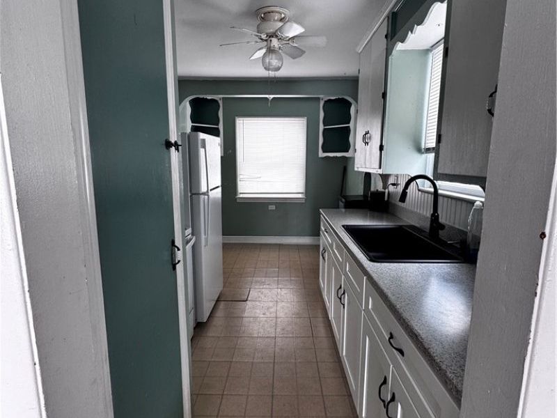 541 Helper Drive, Bedford, OH 44146 Photo 8