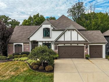 14670 NW 66th Street, Parkville, MO 64152