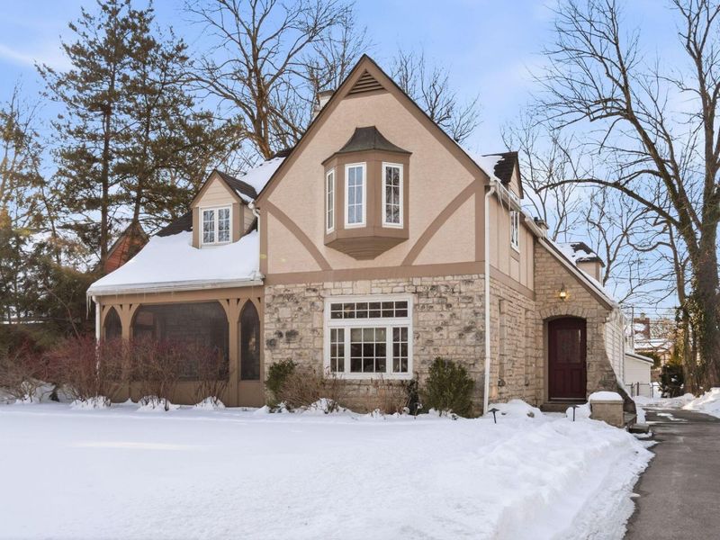 2031 Concord Road, Upper Arlington, OH 43212 Photo 2