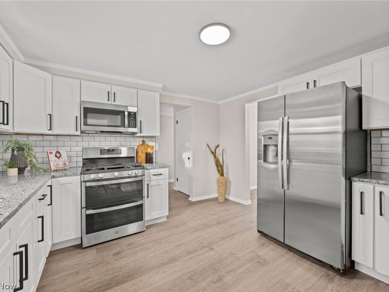 2353 Longlynn Street SW, Massillon, OH 44646 Photo 21