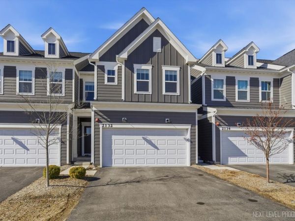 2132 Weatherbee Lane, Naperville, IL 60563