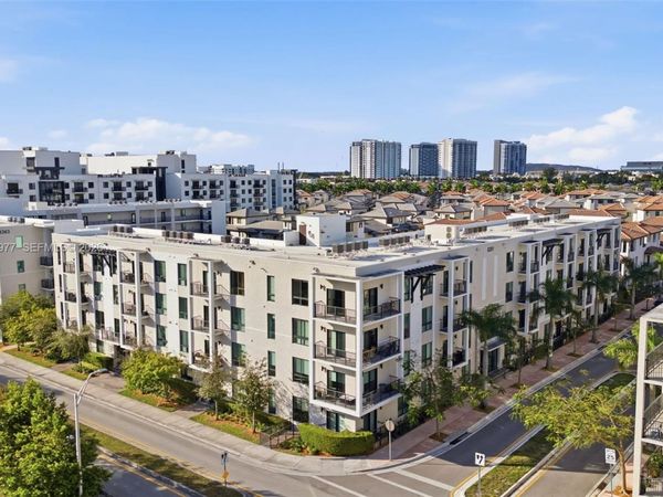 8301 NW 41st St, Unit B-407, Doral, FL 33166