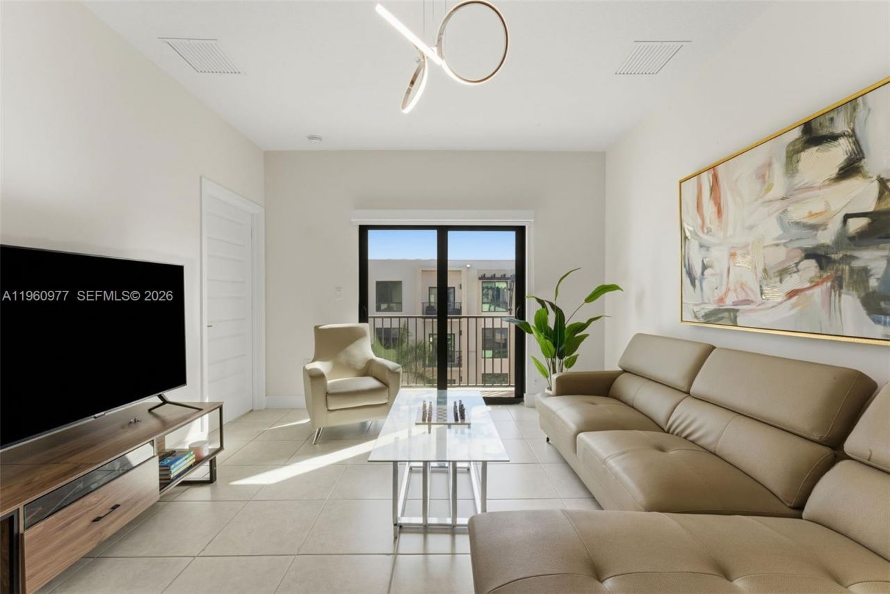 8301 NW 41st St, Unit B-407, Doral, FL 33166 Photo