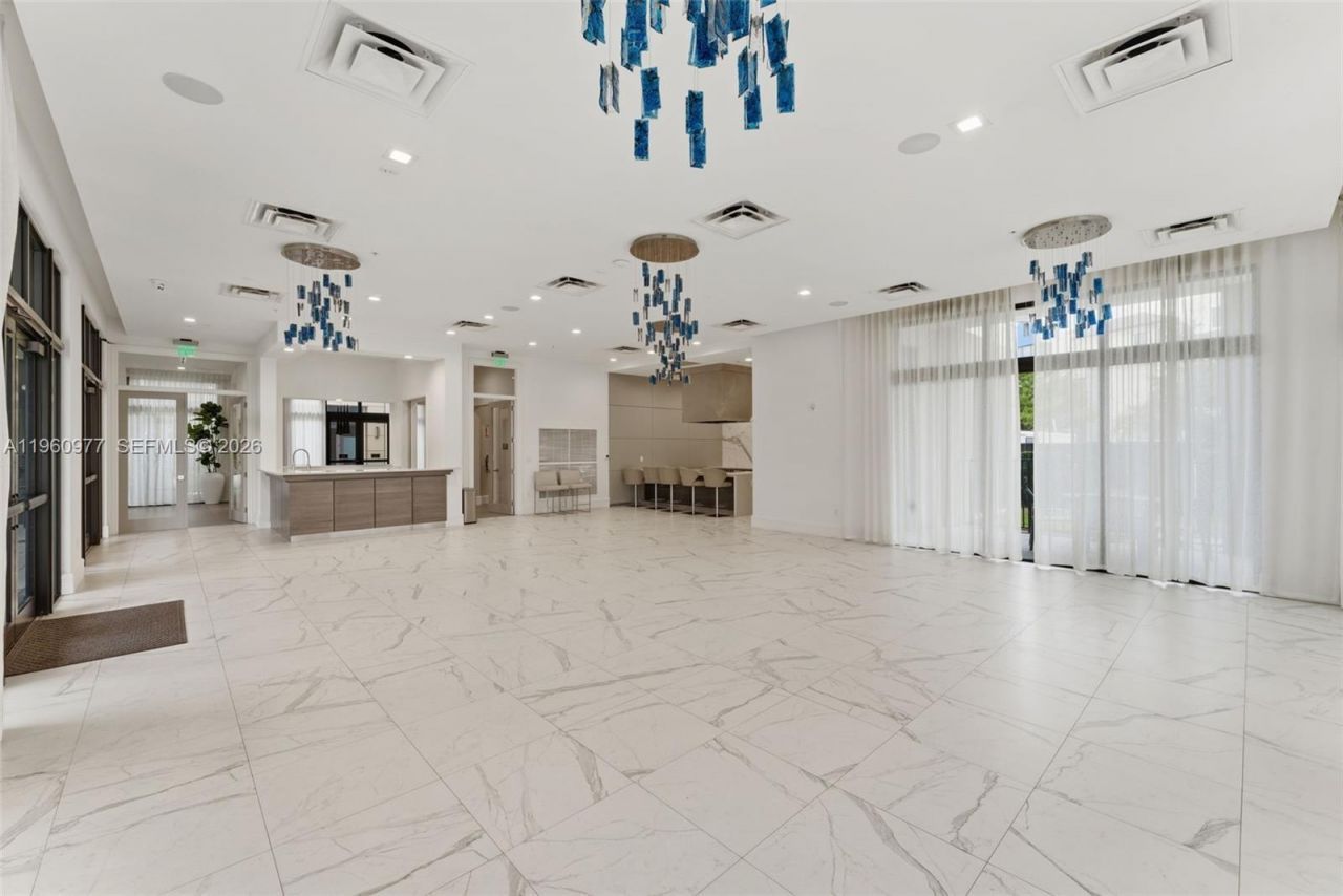 8301 NW 41st St, Unit B-407, Doral, FL 33166 Photo