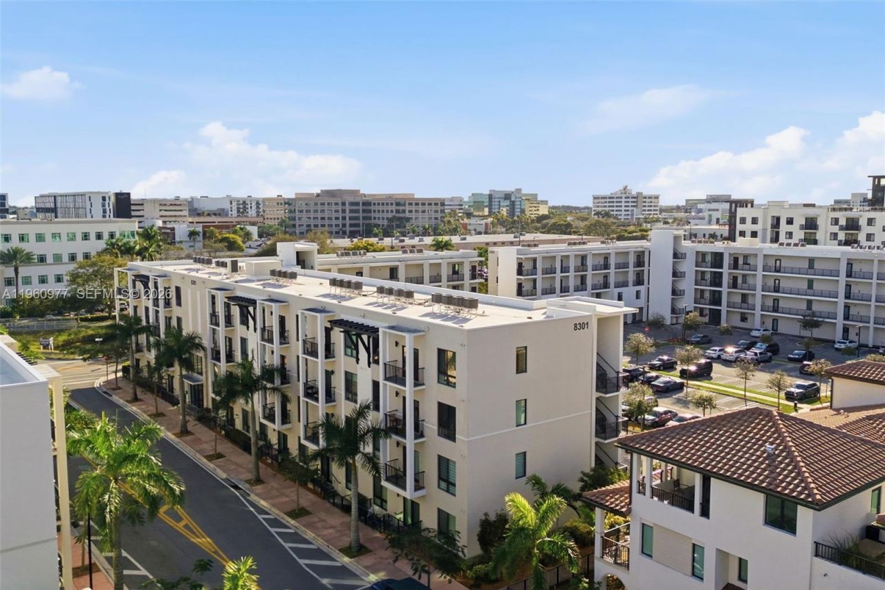 8301 NW 41st St, Unit B-407, Doral, FL 33166 Photo