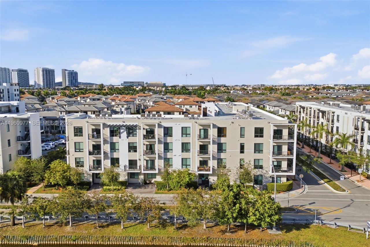 8301 NW 41st St, Unit B-407, Doral, FL 33166 Photo