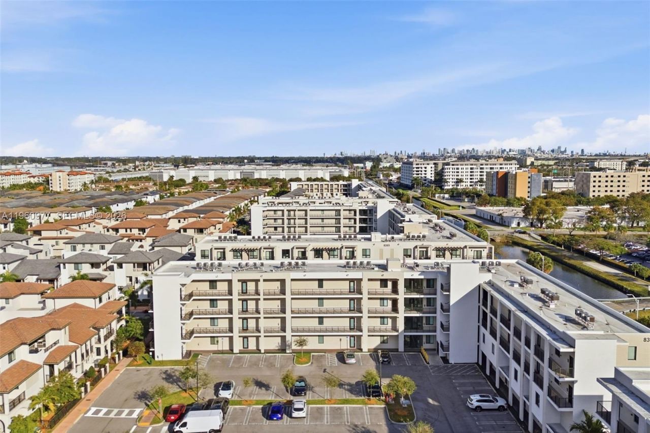 8301 NW 41st St, Unit B-407, Doral, FL 33166 Photo