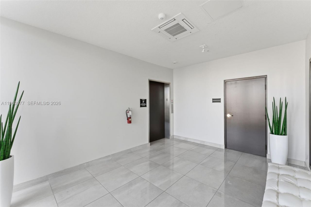 8301 NW 41st St, Unit B-407, Doral, FL 33166 Photo