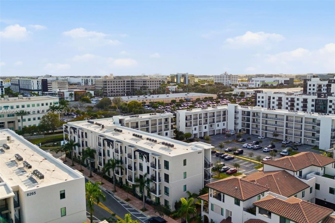 8301 NW 41st St, Unit B-407, Doral, FL 33166 Photo