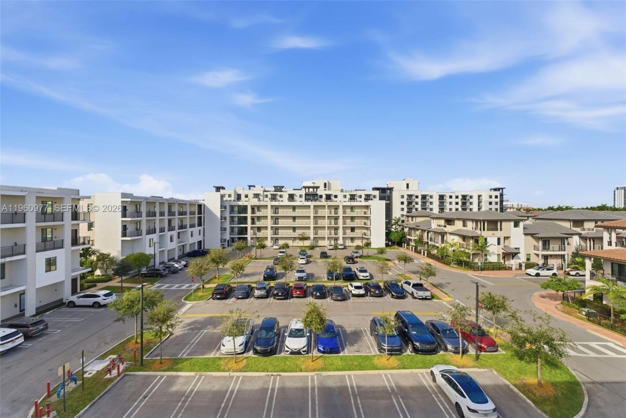 8301 NW 41st St, Unit B-407, Doral, FL 33166 Photo