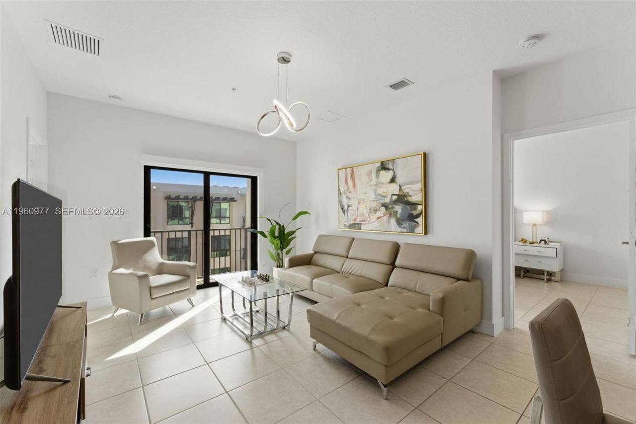 8301 NW 41st St, Unit B-407, Doral, FL 33166 Photo