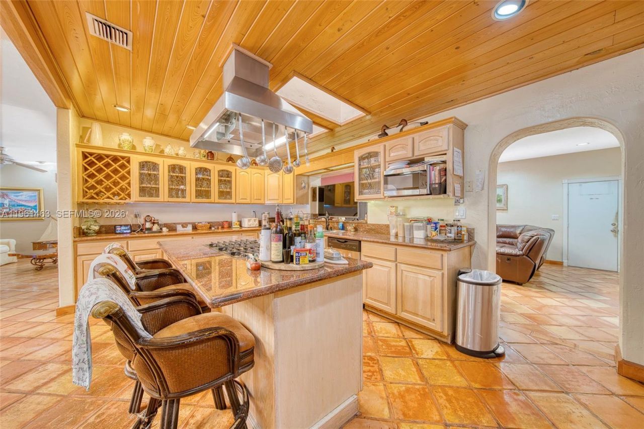 8001 SW 133rd St, Pinecrest, FL 33156 Photo