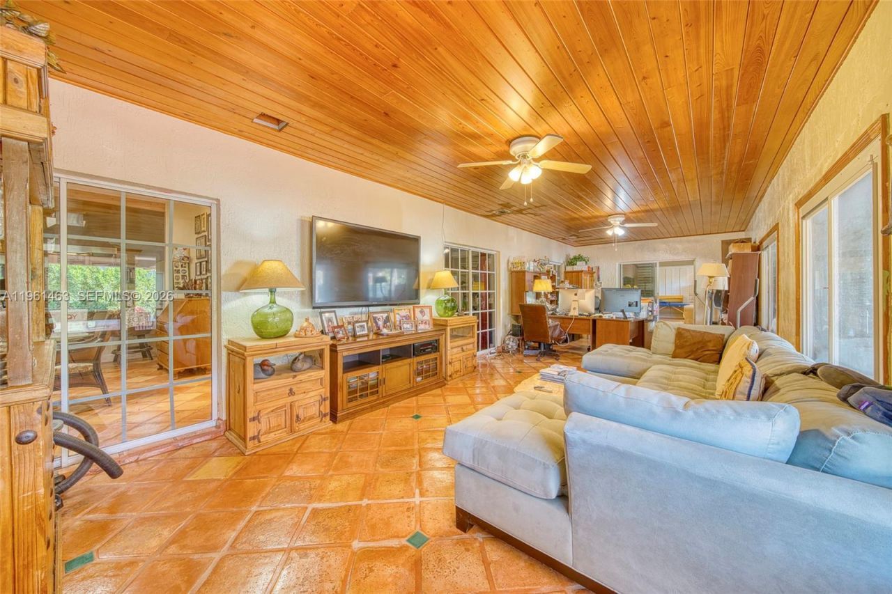 8001 SW 133rd St, Pinecrest, FL 33156 Photo