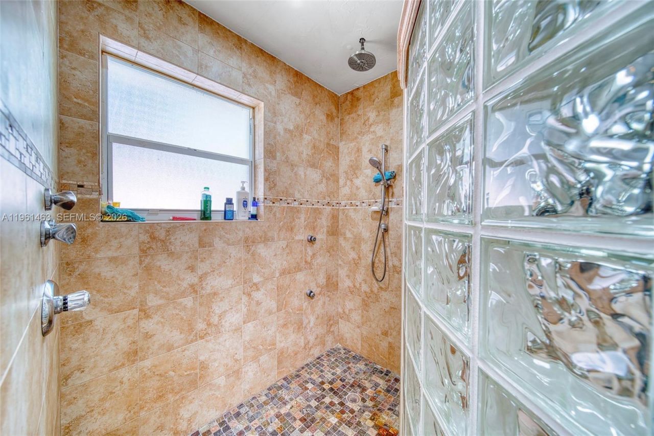 8001 SW 133rd St, Pinecrest, FL 33156 Photo