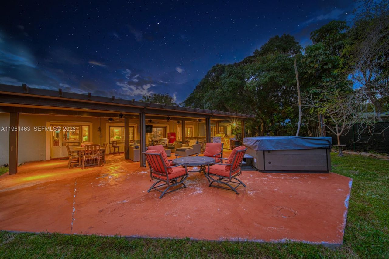 8001 SW 133rd St, Pinecrest, FL 33156 Photo