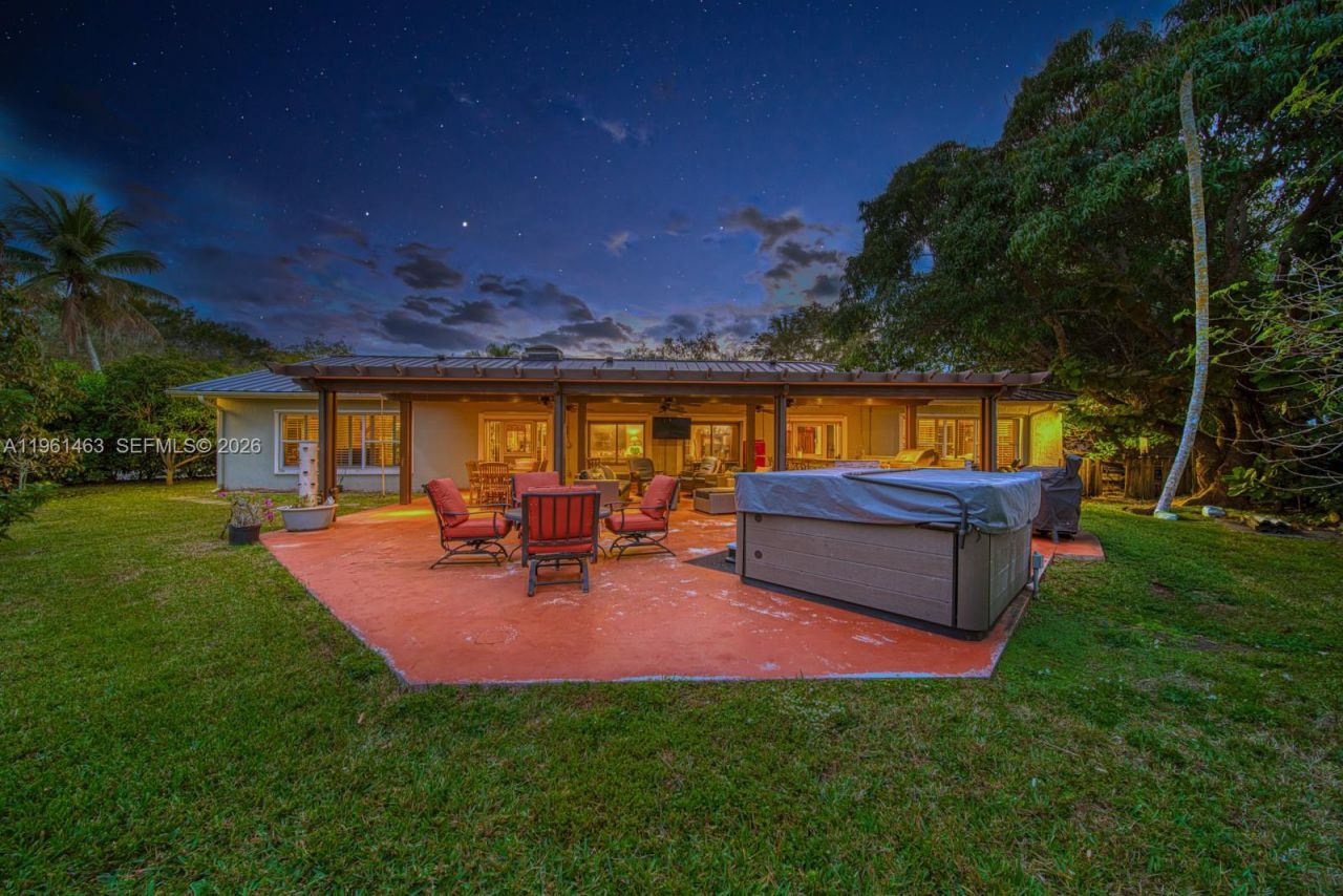 8001 SW 133rd St, Pinecrest, FL 33156 Photo