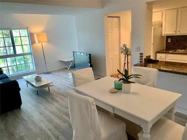 290 Sunrise Dr, Unit 304, Key Biscayne, FL 33149