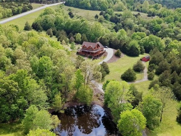 8200 Highway 221, Eureka Springs, AR 72632