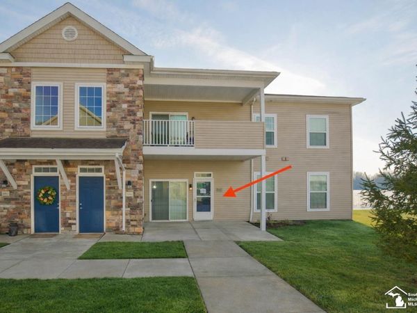 884 Plum Park Drive, Monroe, MI 48161