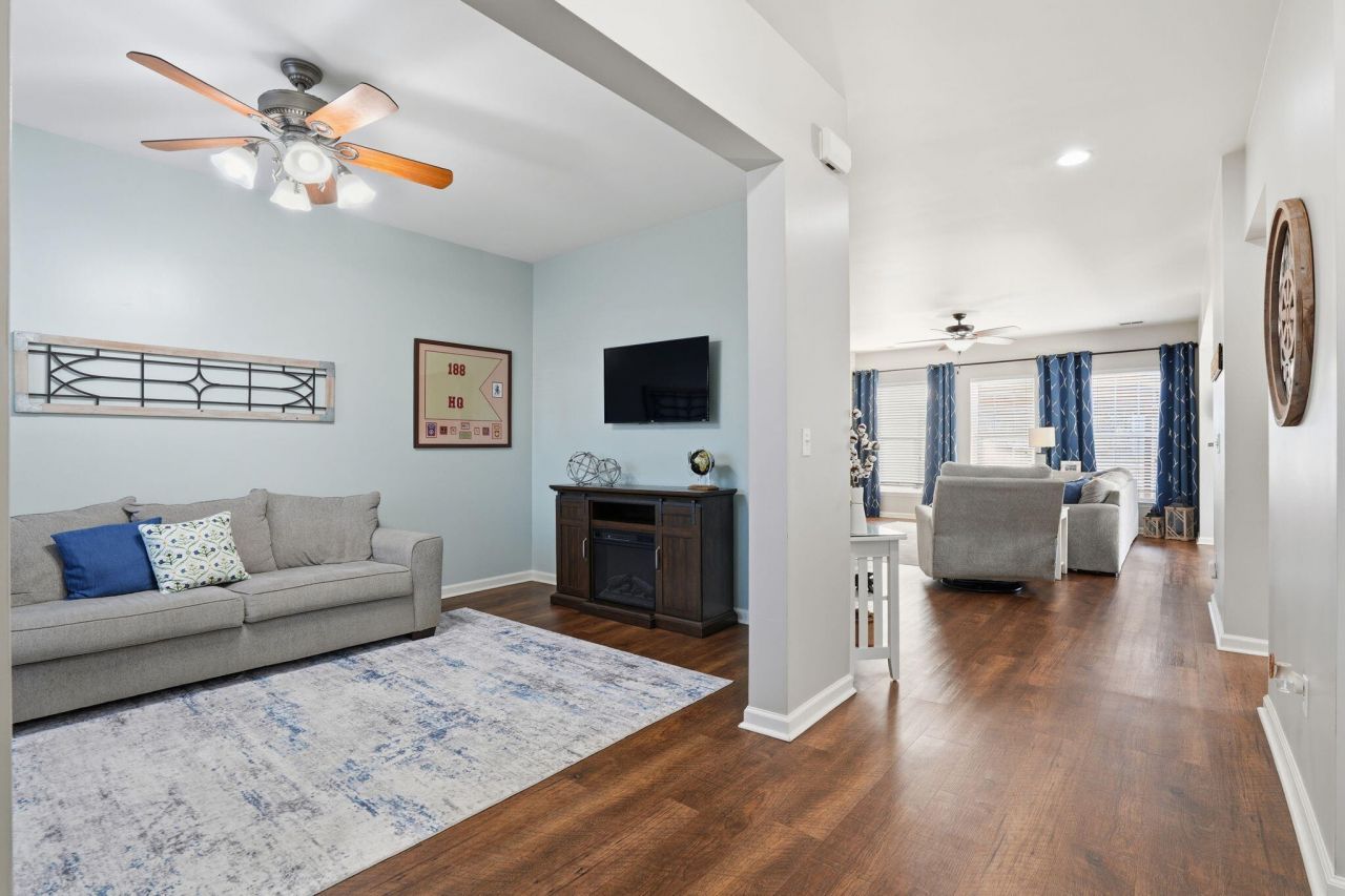 9604 N Carousel Circle Photo 5