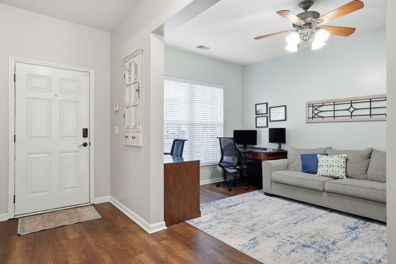 9604 N Carousel Circle Photo 6