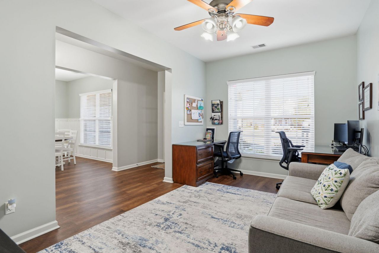 9604 N Carousel Circle Photo 7