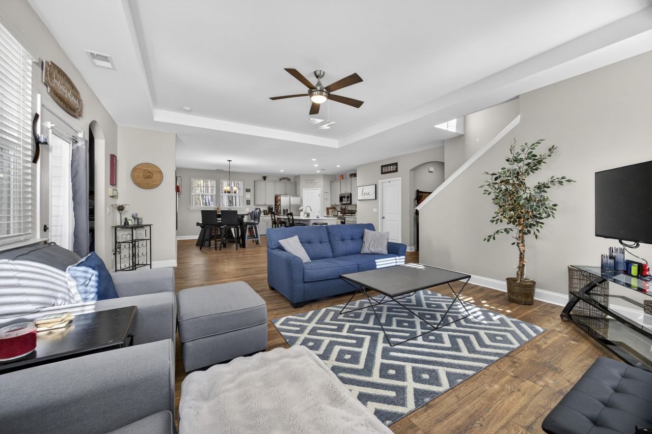 689 W Butternut Road Photo 12