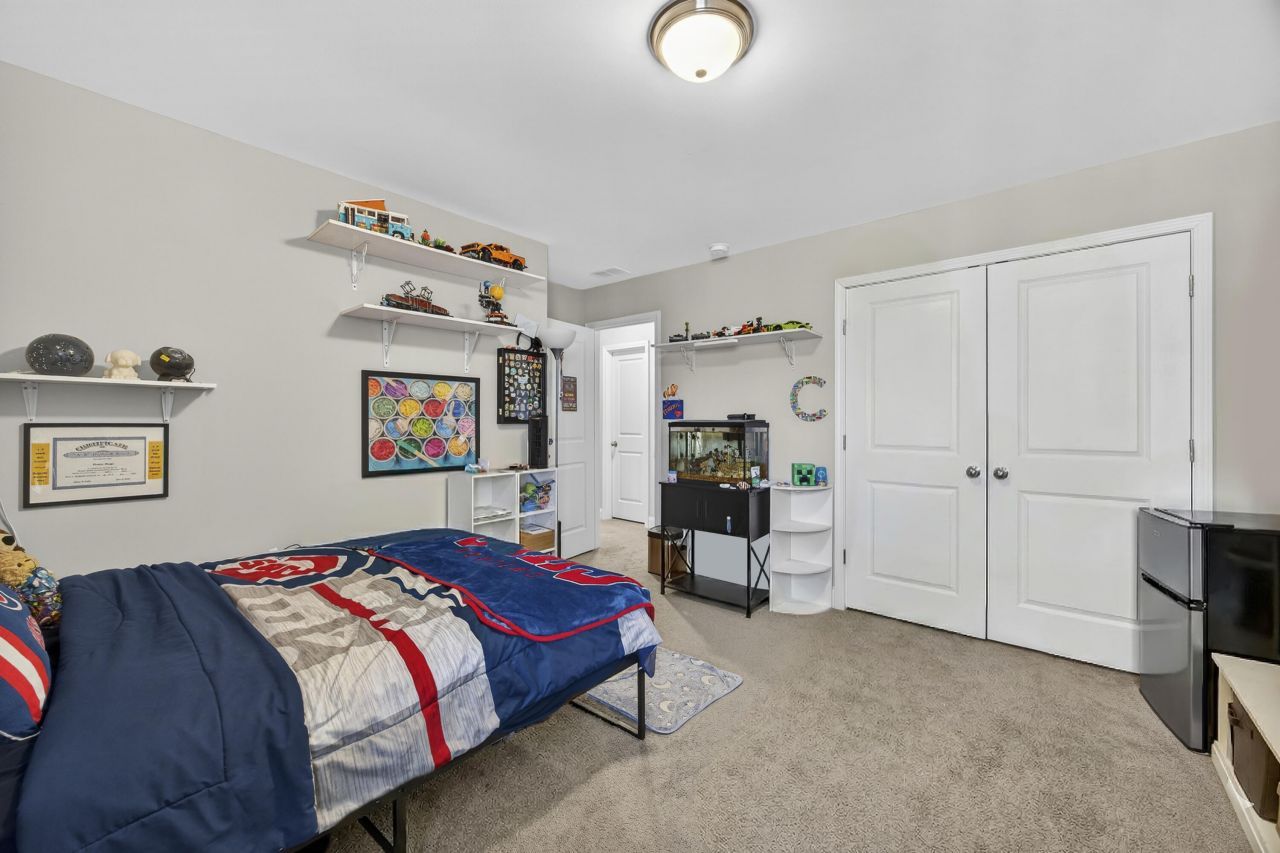 689 W Butternut Road Photo 33