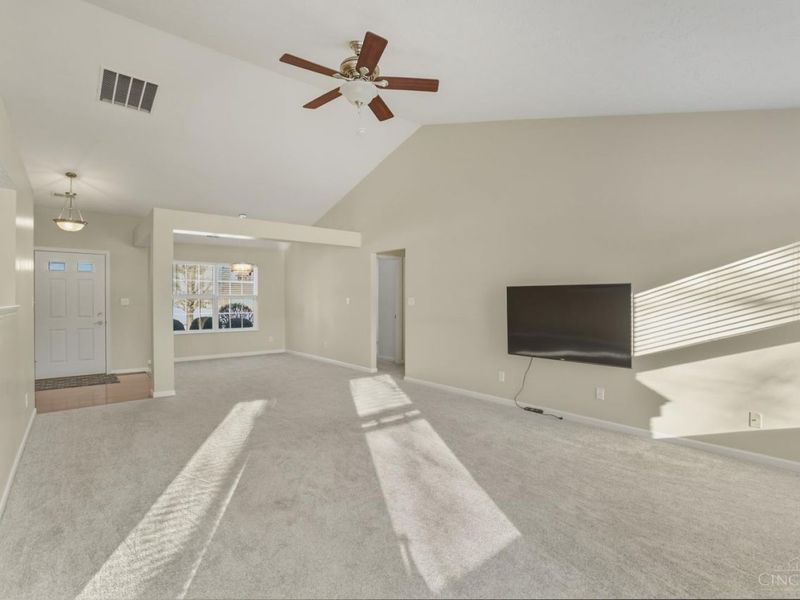 316 Wellington Court, Monroe, OH 45050 Photo 9