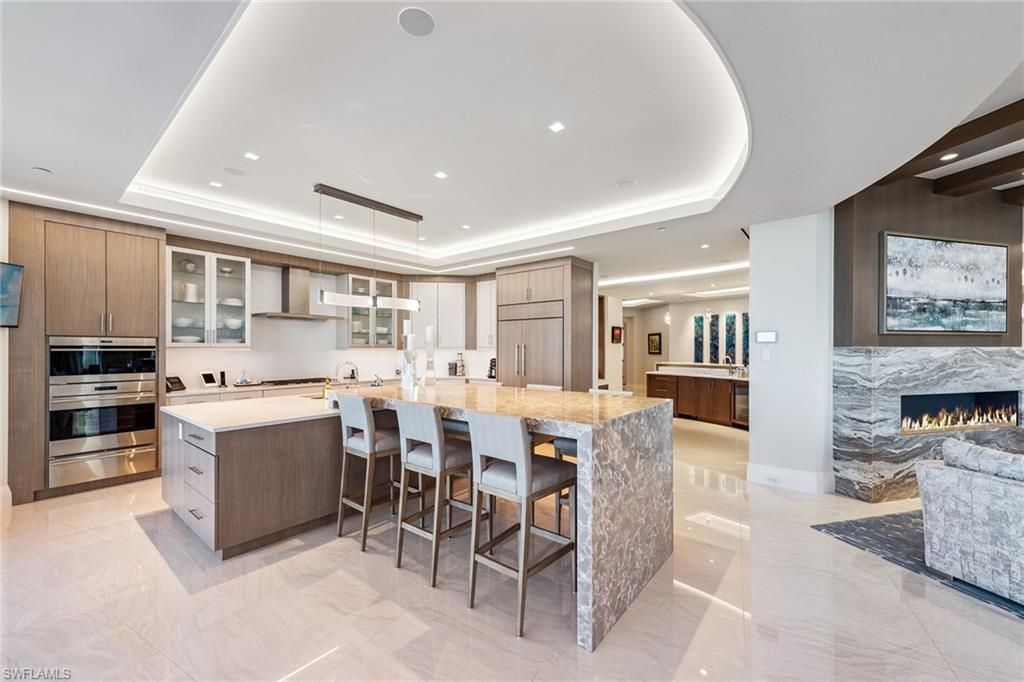 13665 Vanderbilt Dr, Unit PH-1102, Naples, FL 34110 Photo